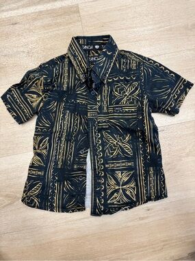Tanoa Black & Gold Aloha Button-Down Shirt